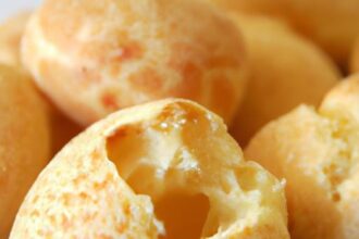 Pão de Queijo: Brazil’s Irresistible Cheesy Bread Delight