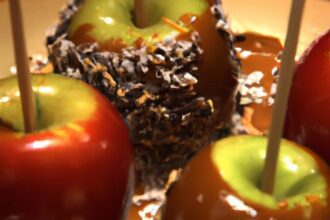 Irresistible Chocolate Dipped Apples: A Sweet & Crunchy Treat
