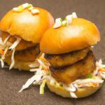 Bang Bang Chicken Sliders: A Spicy Twist on Mini Bites