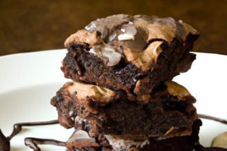 Mudslide Brownies: Decadent Layers of Chocolate Bliss
