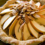 Golden Autumn Tart: Roasted Apples with Almond Cream Delight
